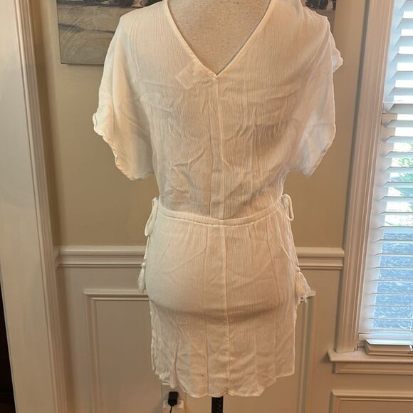 Kona Sol White and Blue Embroidered Coverup - Picture 5 of 8